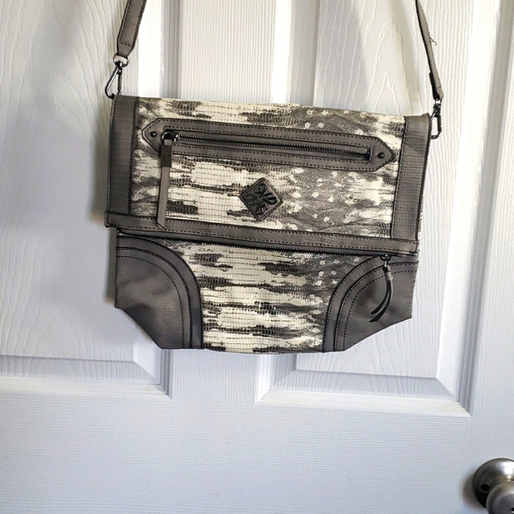 Simply Vera Vera Wang Handbags - Simply Vera
